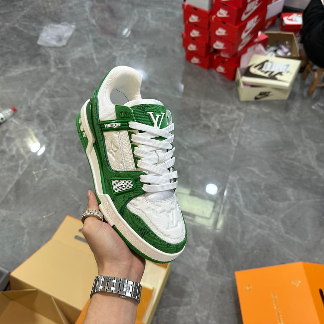 Louis Vuitton LV Trainer Sneaker - Style 01
