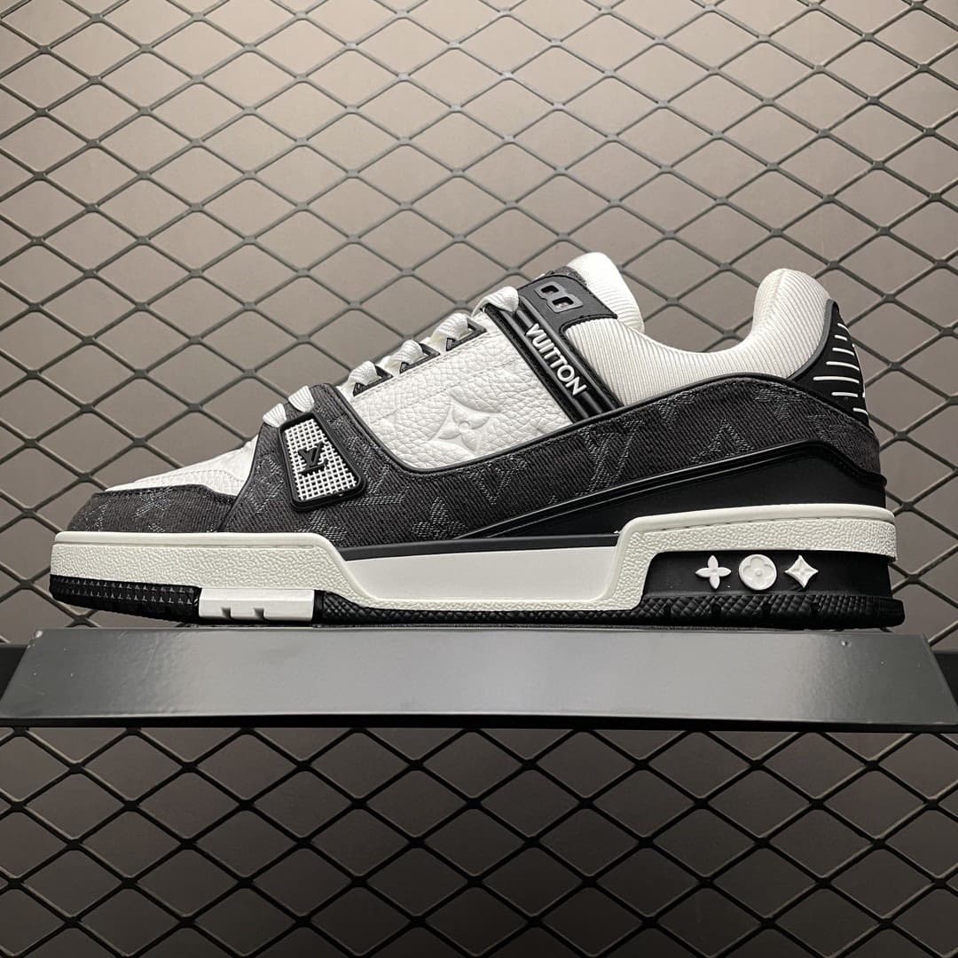 Louis Vuitton LV Trainer Sneaker - Style 02